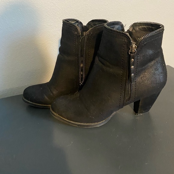 Black booties - Picture 3 of 3